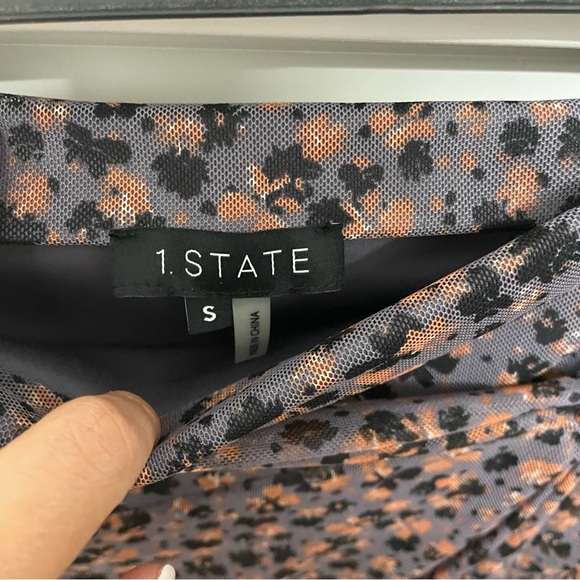 1.STATE Ditsy Drift Ruched Mini Skirt | Size S - Picture 4 of 11